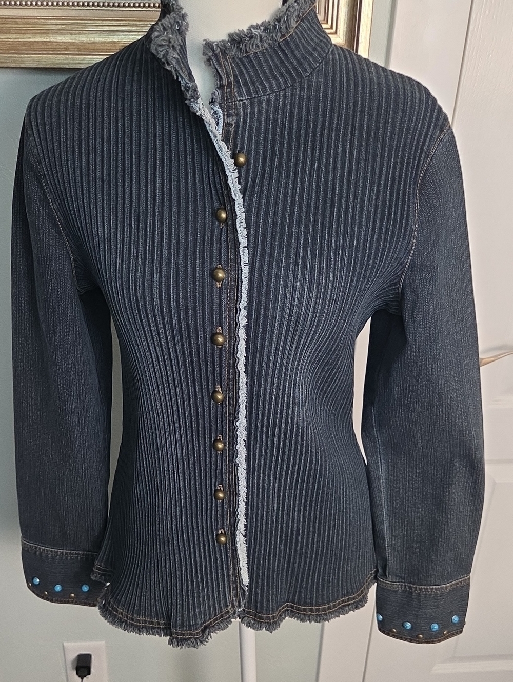 Women's Black Ribbed Button-Up Top with Lace Trim Y2K